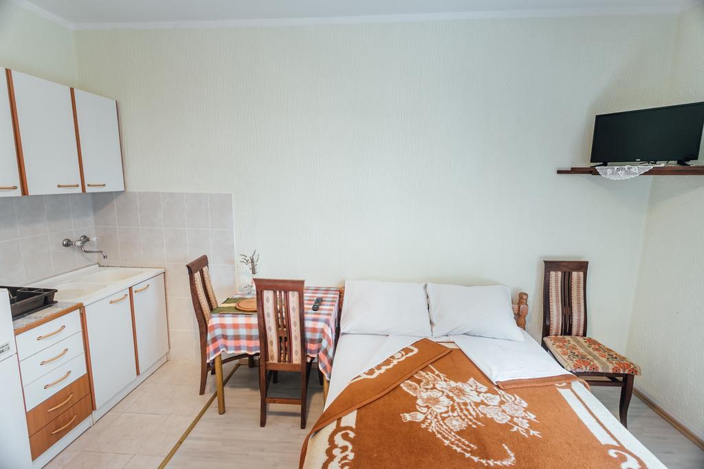 Guest House Bajceta Herceg Novi Ngoại thất bức ảnh
