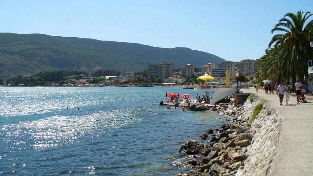 Guest House Bajceta Herceg Novi Ngoại thất bức ảnh
