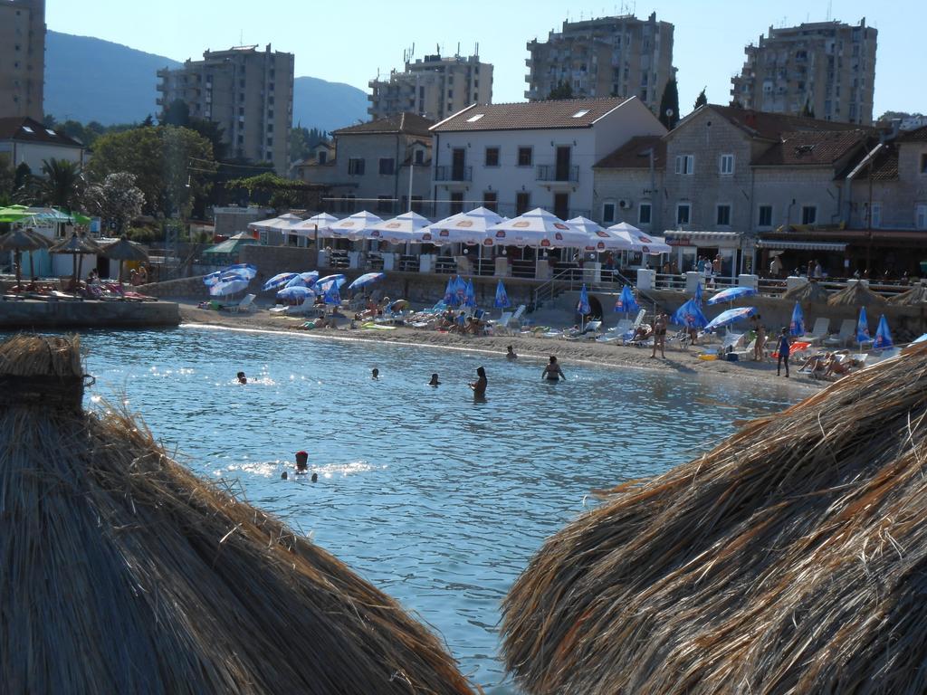 Guest House Bajceta Herceg Novi Ngoại thất bức ảnh
